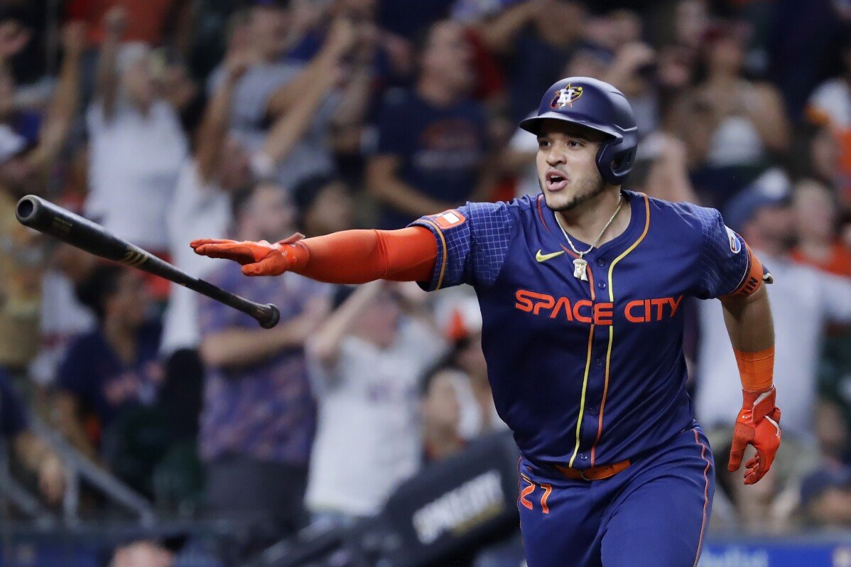 Diaz đồng đội năm sau giờ thứ chín để đưa Astros đánh bại Red Sox 5-4